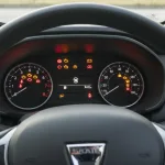découvrez la liste complète des voyants du tableau de bord de votre dacia sandero stepway, leur signification et les actions essentielles à entreprendre pour assurer votre sécurité et le bon fonctionnement de votre véhicule.