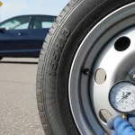 découvrez quelle pression de pneu 155r13 respecter pour assurer votre sécurité sur la route et optimiser la performance de votre véhicule.